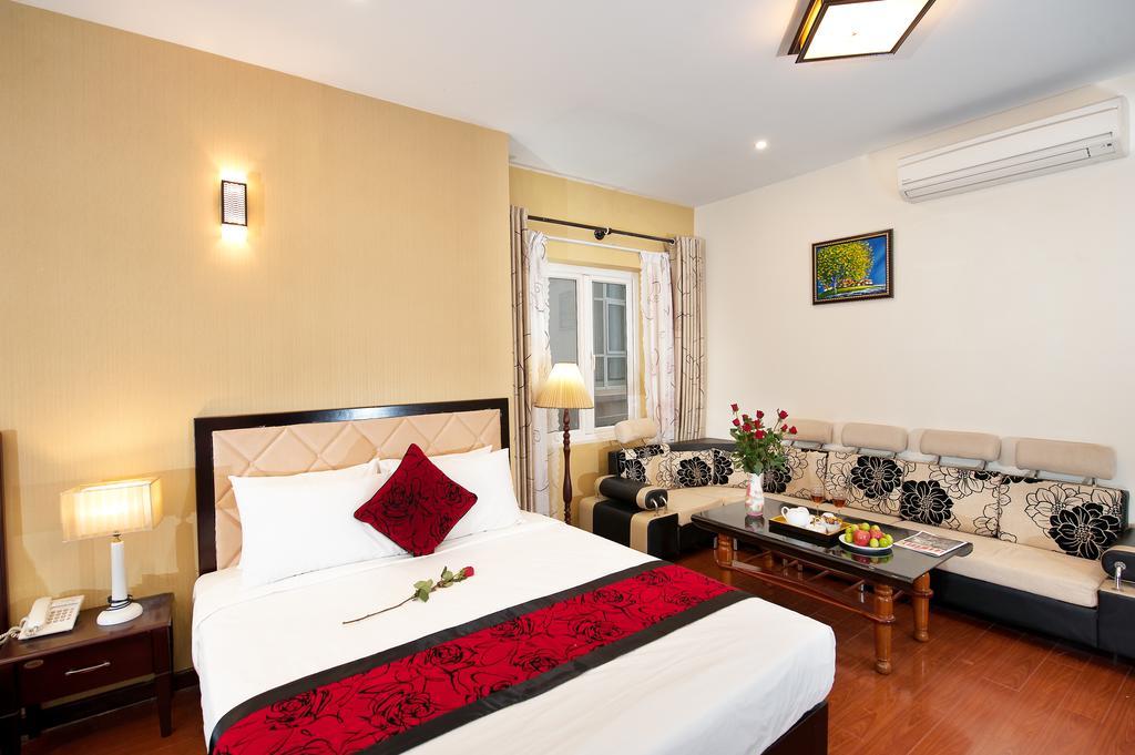 Truong Son Tung 1 - Beautiful Beach Hotel Da Nang Bilik gambar