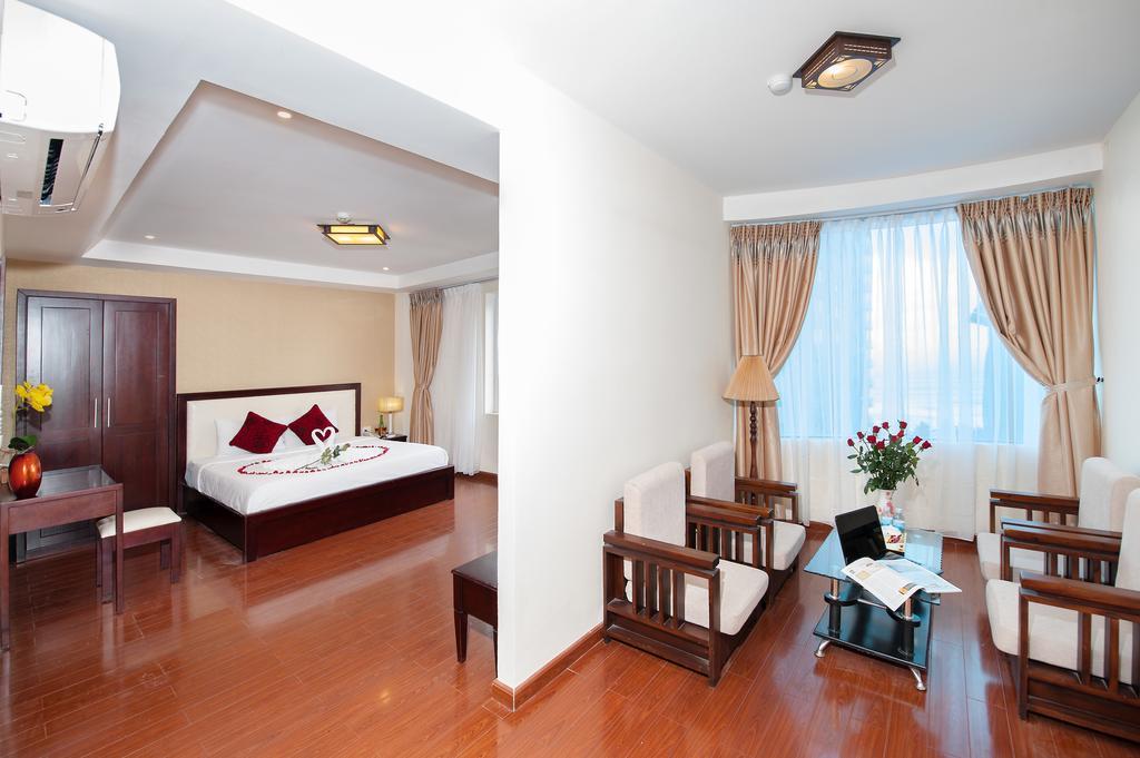 Truong Son Tung 1 - Beautiful Beach Hotel Da Nang Bilik gambar